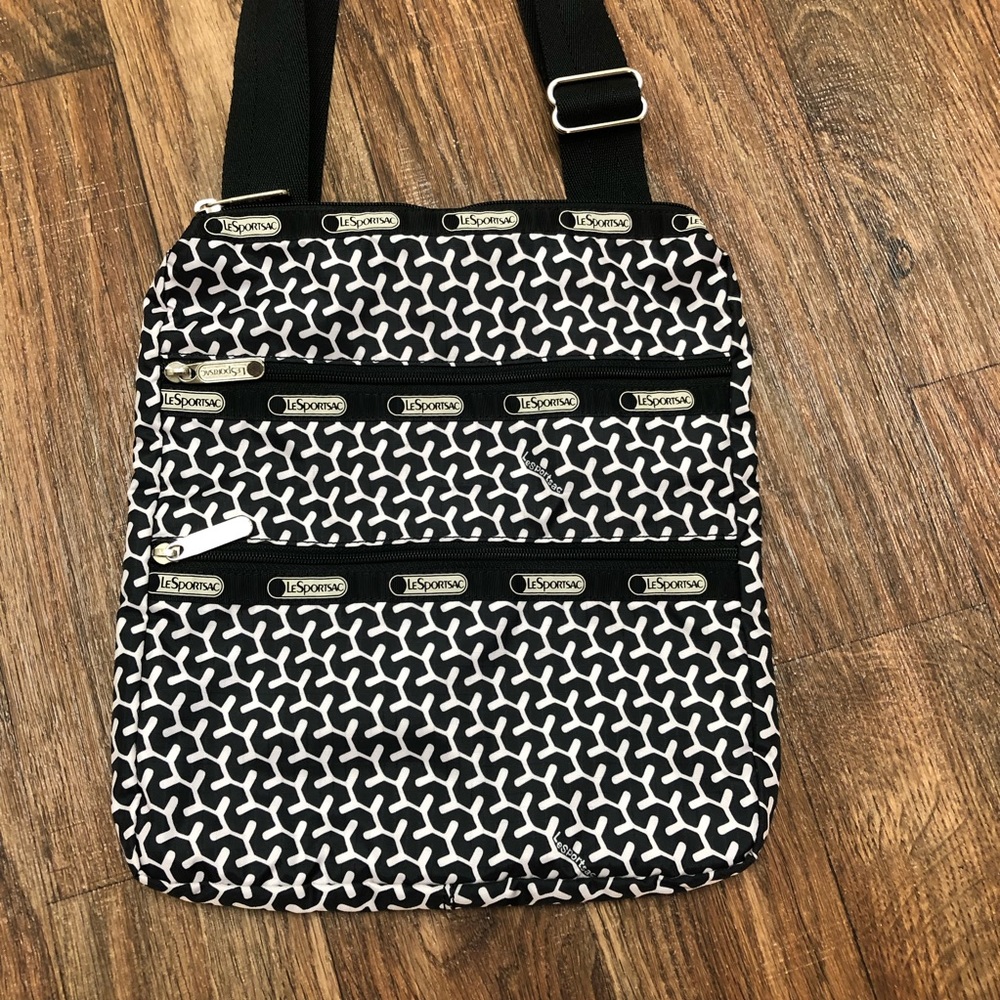 LeSportSac Crossbody handbag. NWOT